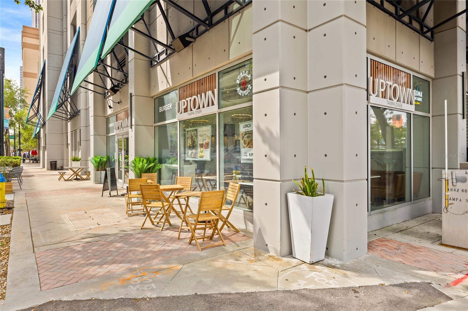 Image 26 of 29 For 777 Ashley Drive 1812