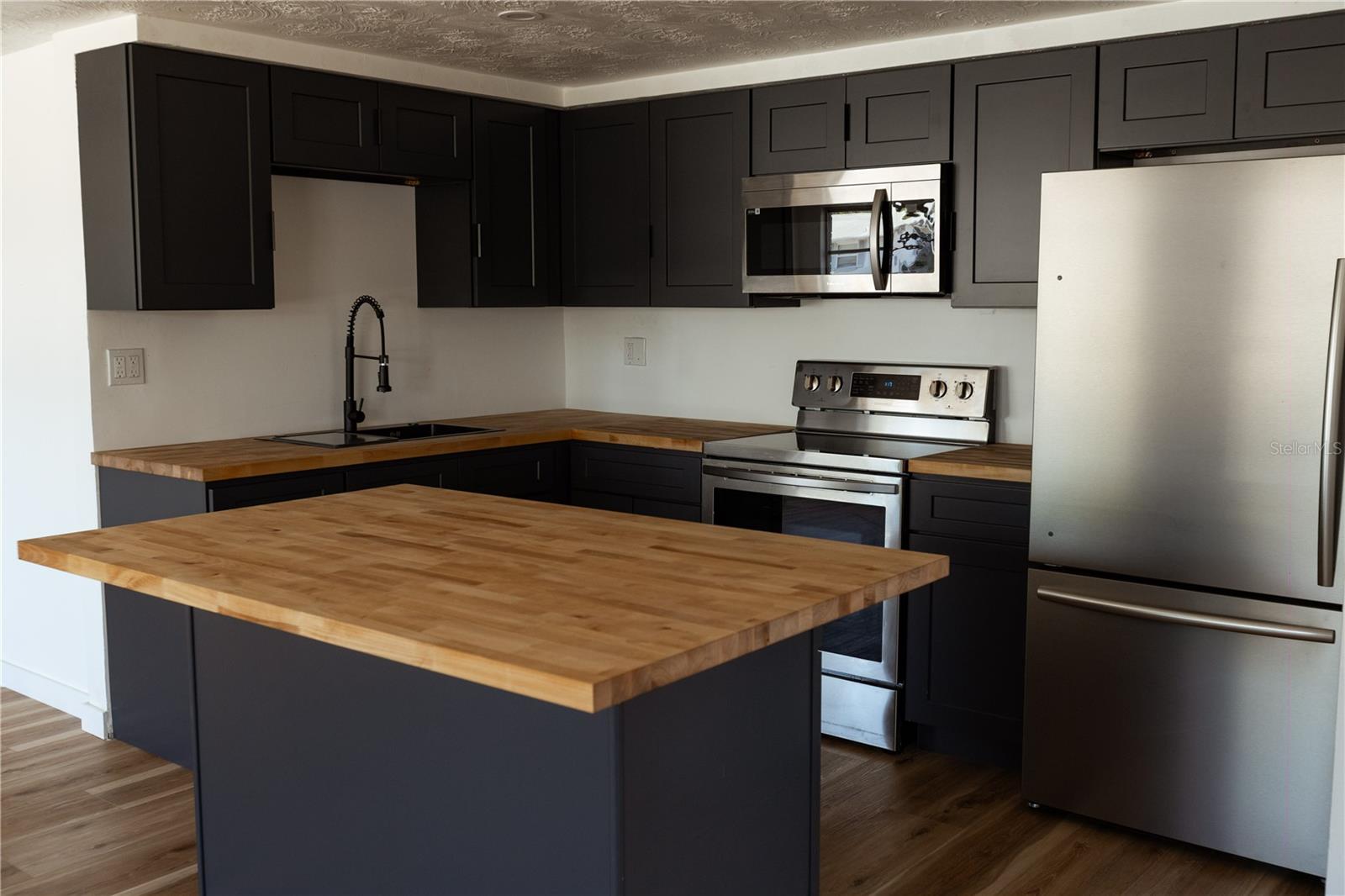 Image 20 of 41 For 3530 Umber Road