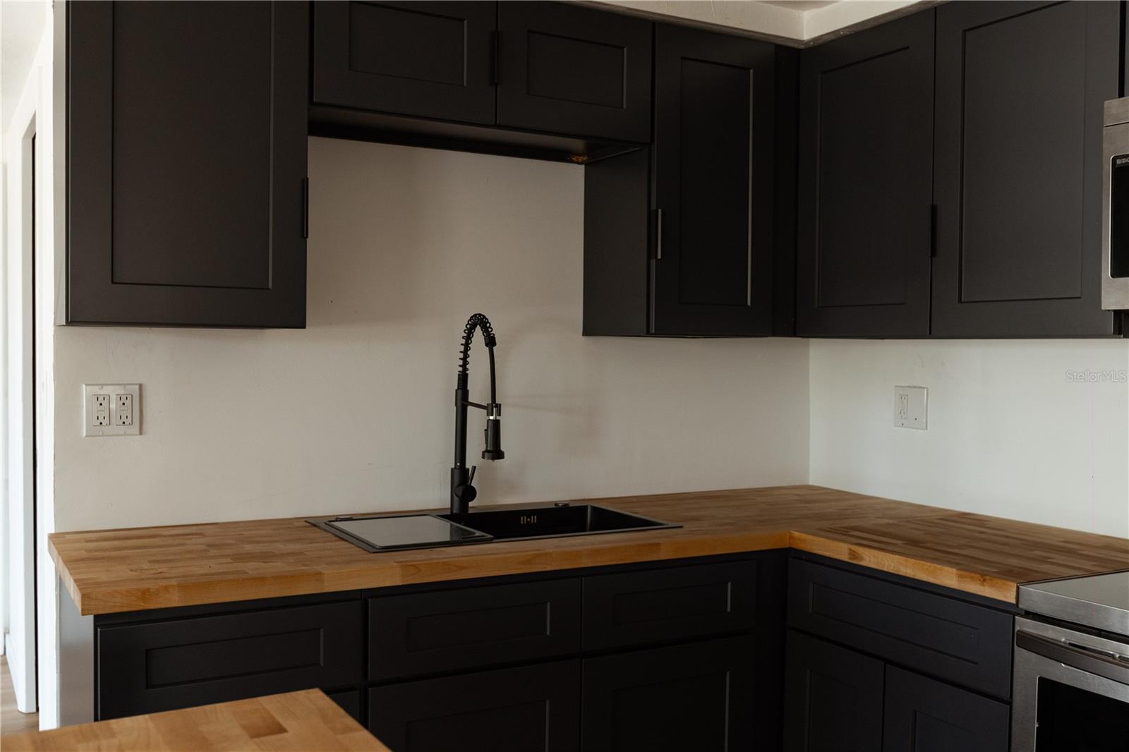 Image 22 of 41 For 3530 Umber Road