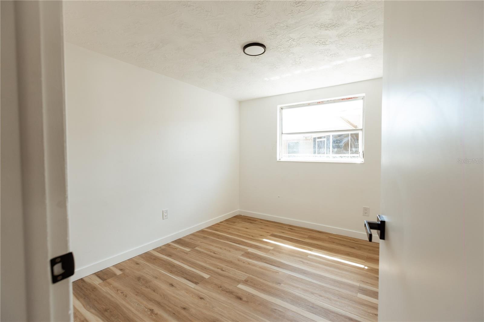 Image 23 of 41 For 3530 Umber Road