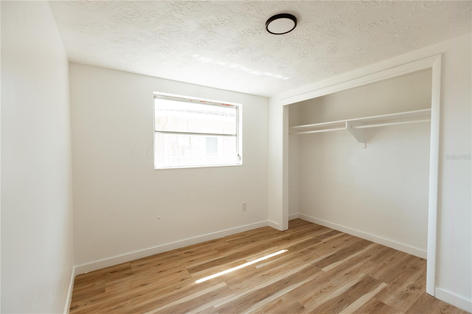 Image 24 of 41 For 3530 Umber Road