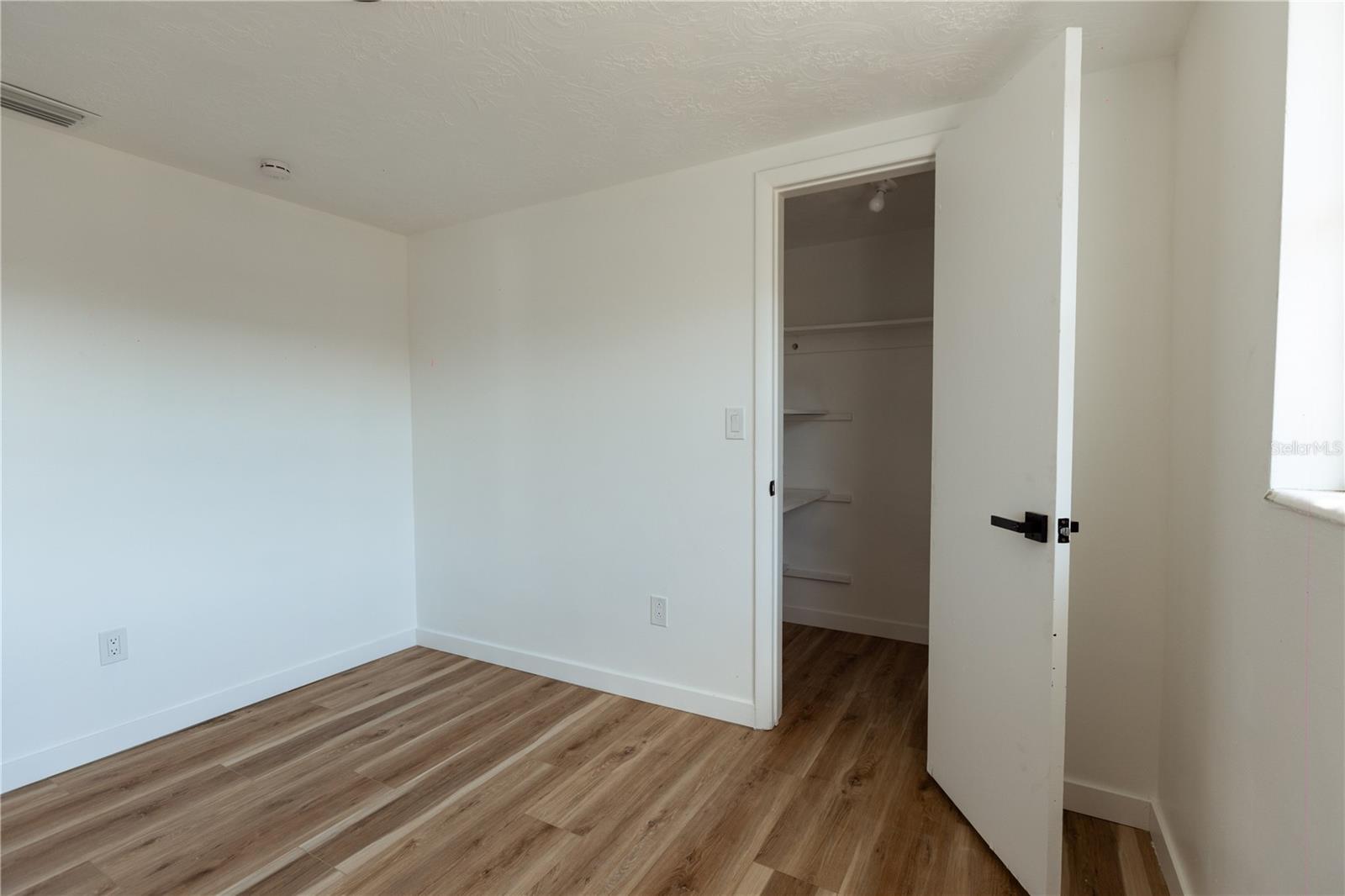 Image 27 of 41 For 3530 Umber Road