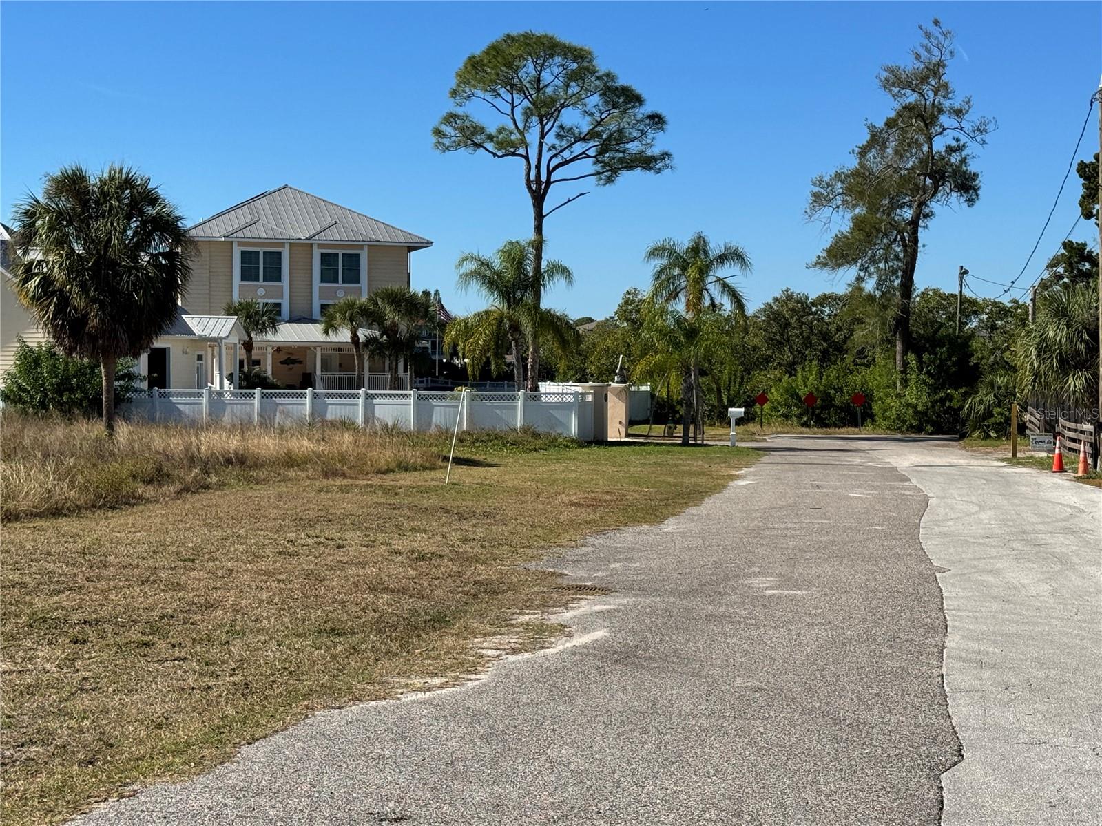 Image 19 of 22 For 523 Doric Court