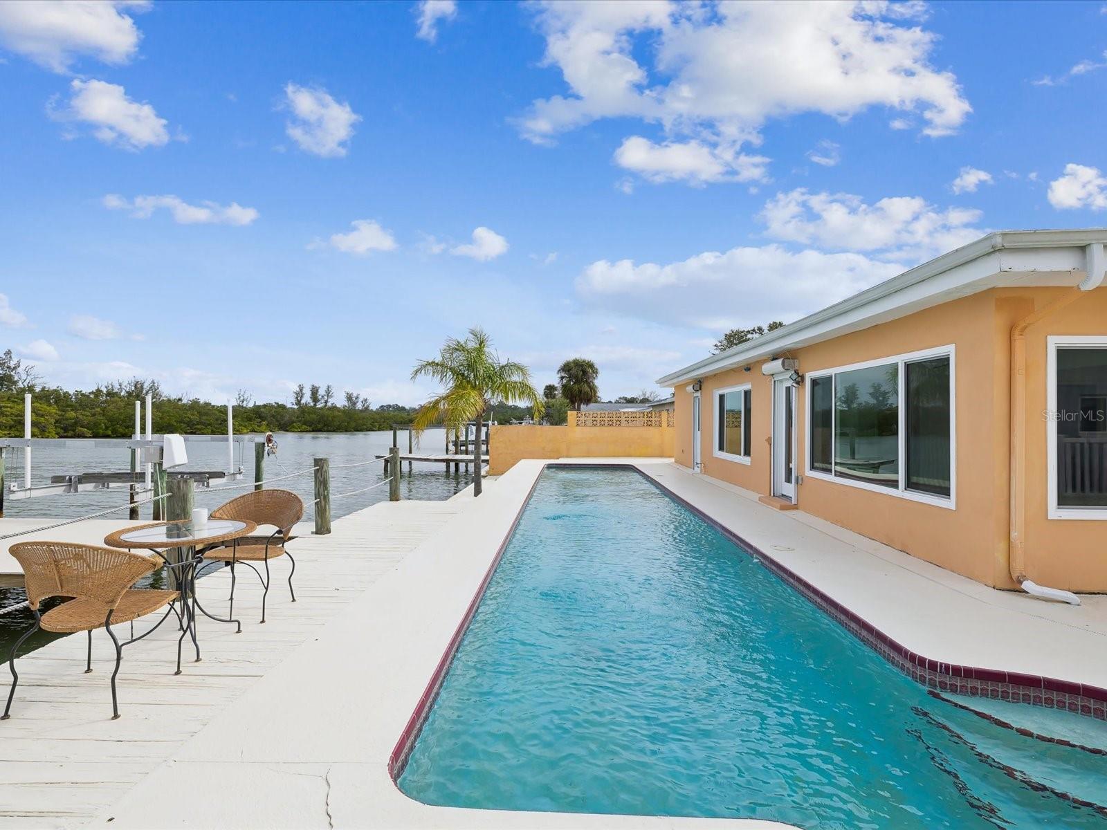 Image 21 of 37 For 11549 48th Avenue N