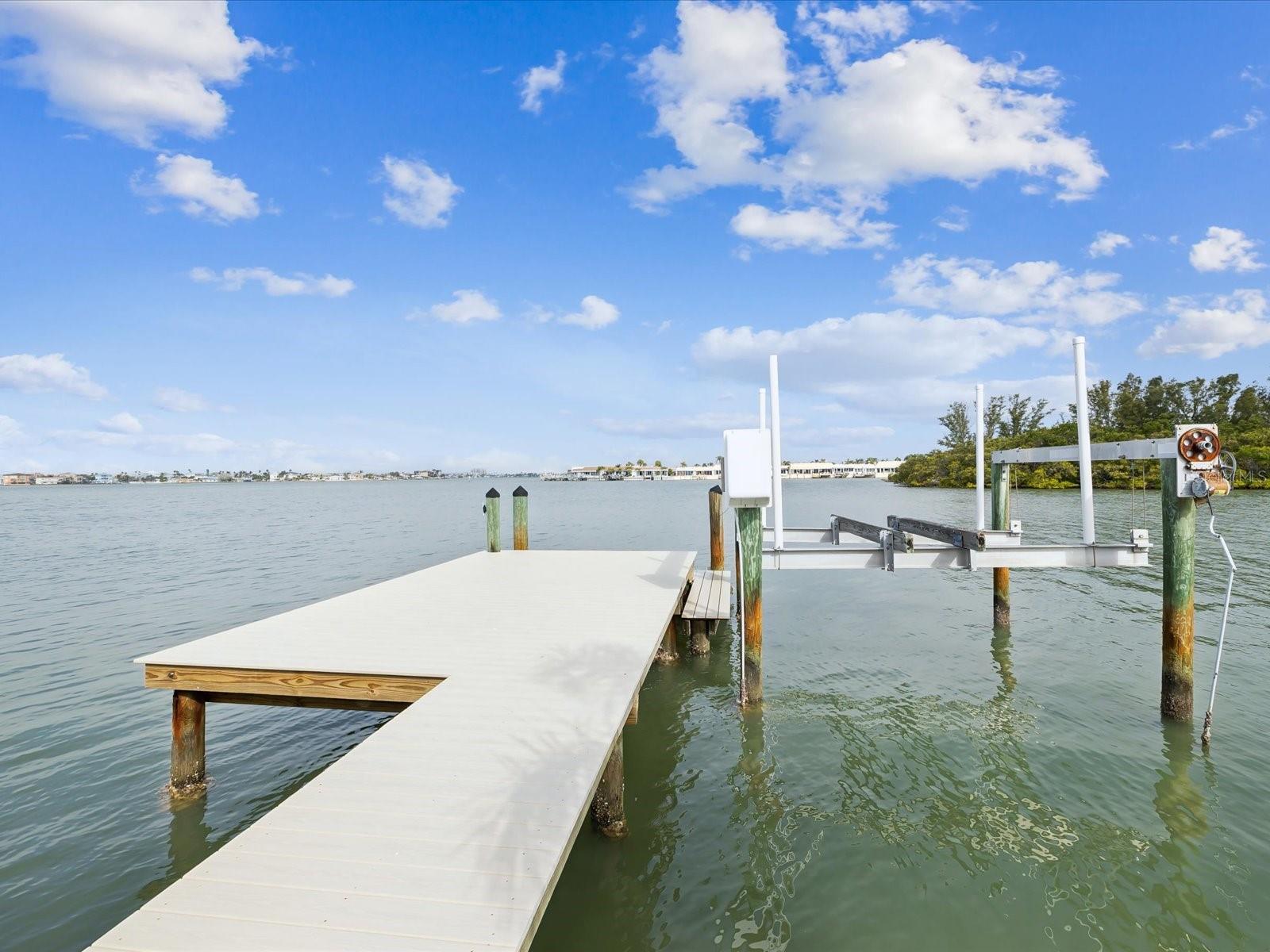 Image 26 of 37 For 11549 48th Avenue N