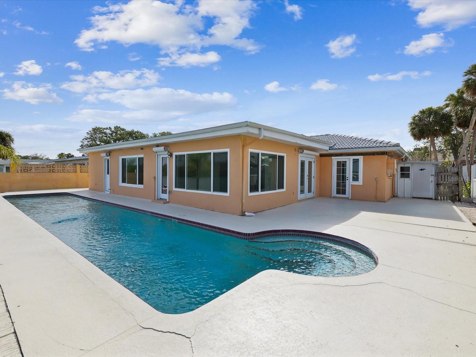 Image 30 of 37 For 11549 48th Avenue N