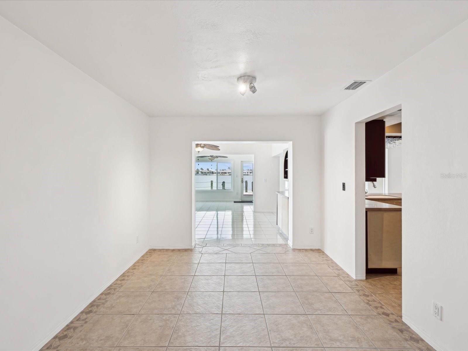 Image 6 of 37 For 11549 48th Avenue N