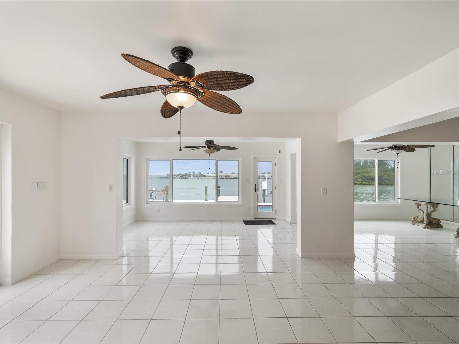 Image 8 of 37 For 11549 48th Avenue N