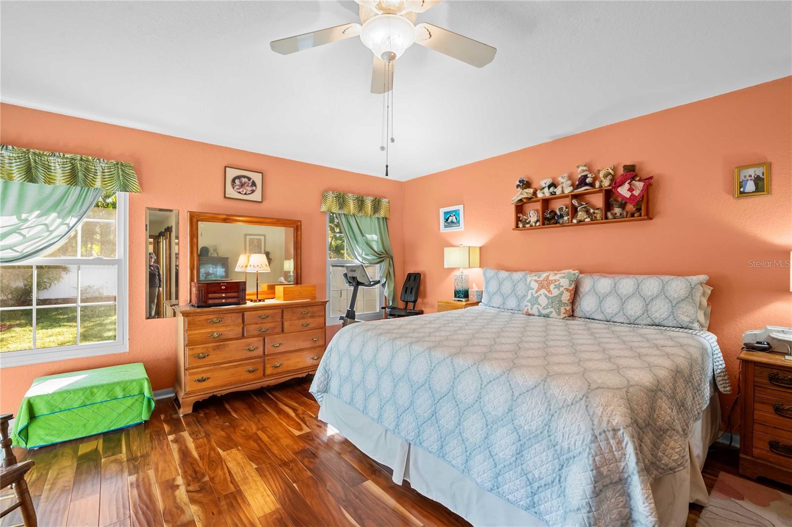 Listing photo id 16 for 1109 Commodore Street