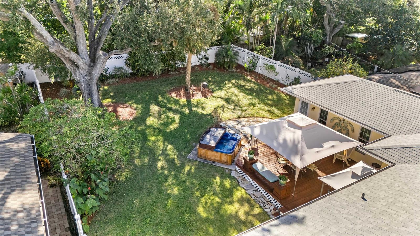 Listing photo id 36 for 1109 Commodore Street