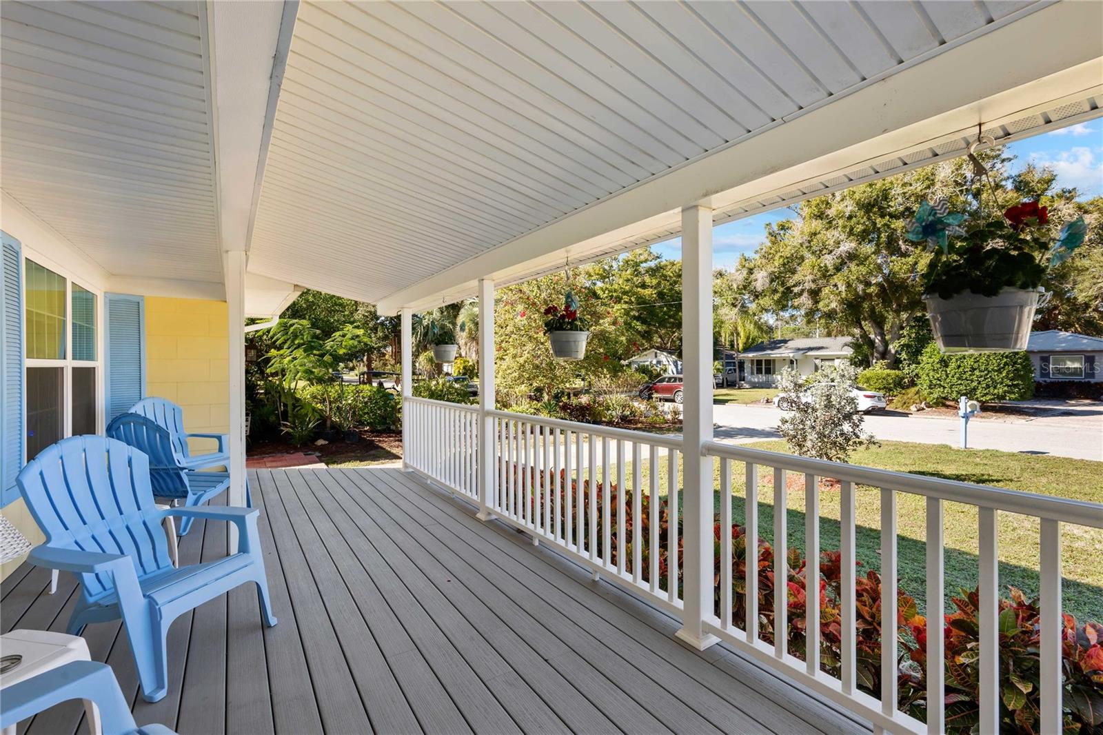 Listing photo id 3 for 1109 Commodore Street