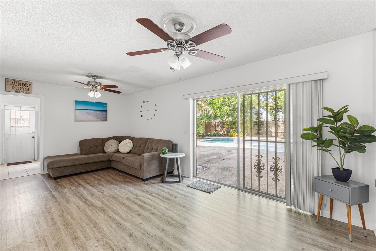 Listing photo id 10 for 7801 Greenshire Drive