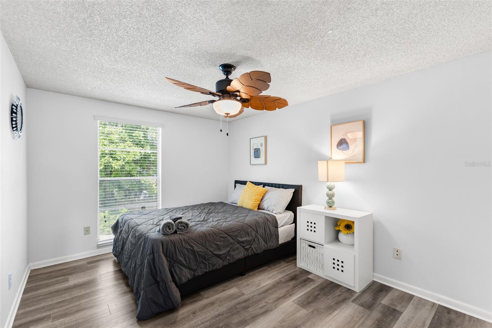 Listing photo id 18 for 7801 Greenshire Drive