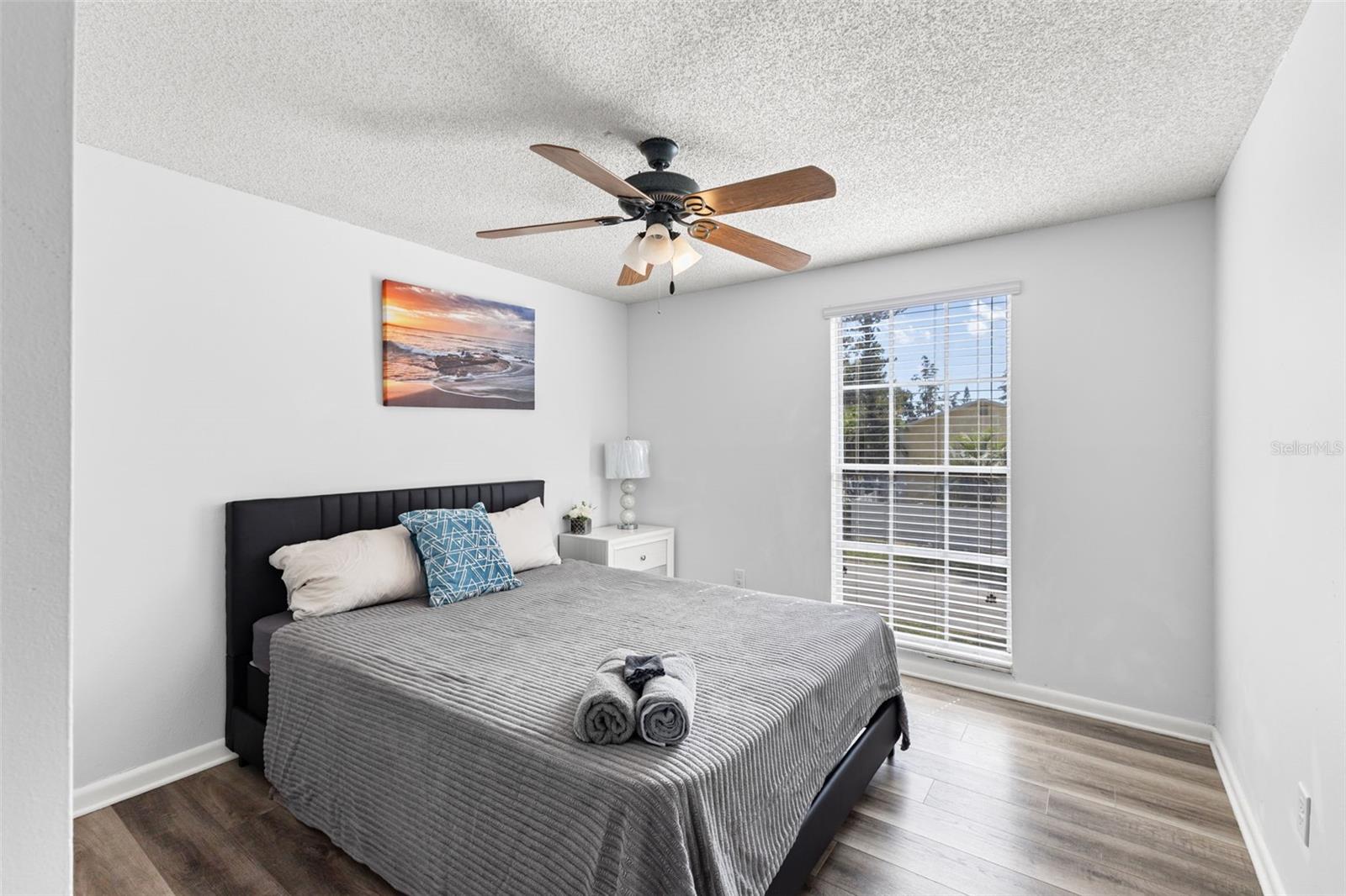 Listing photo id 21 for 7801 Greenshire Drive