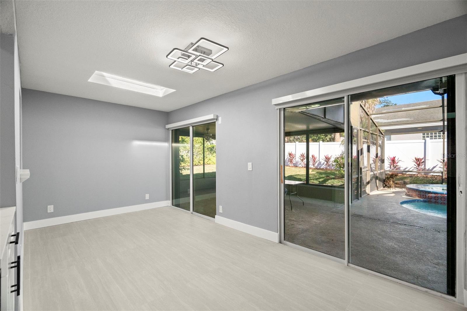 Image 22 of 53 For 232 Pinecrest Drive