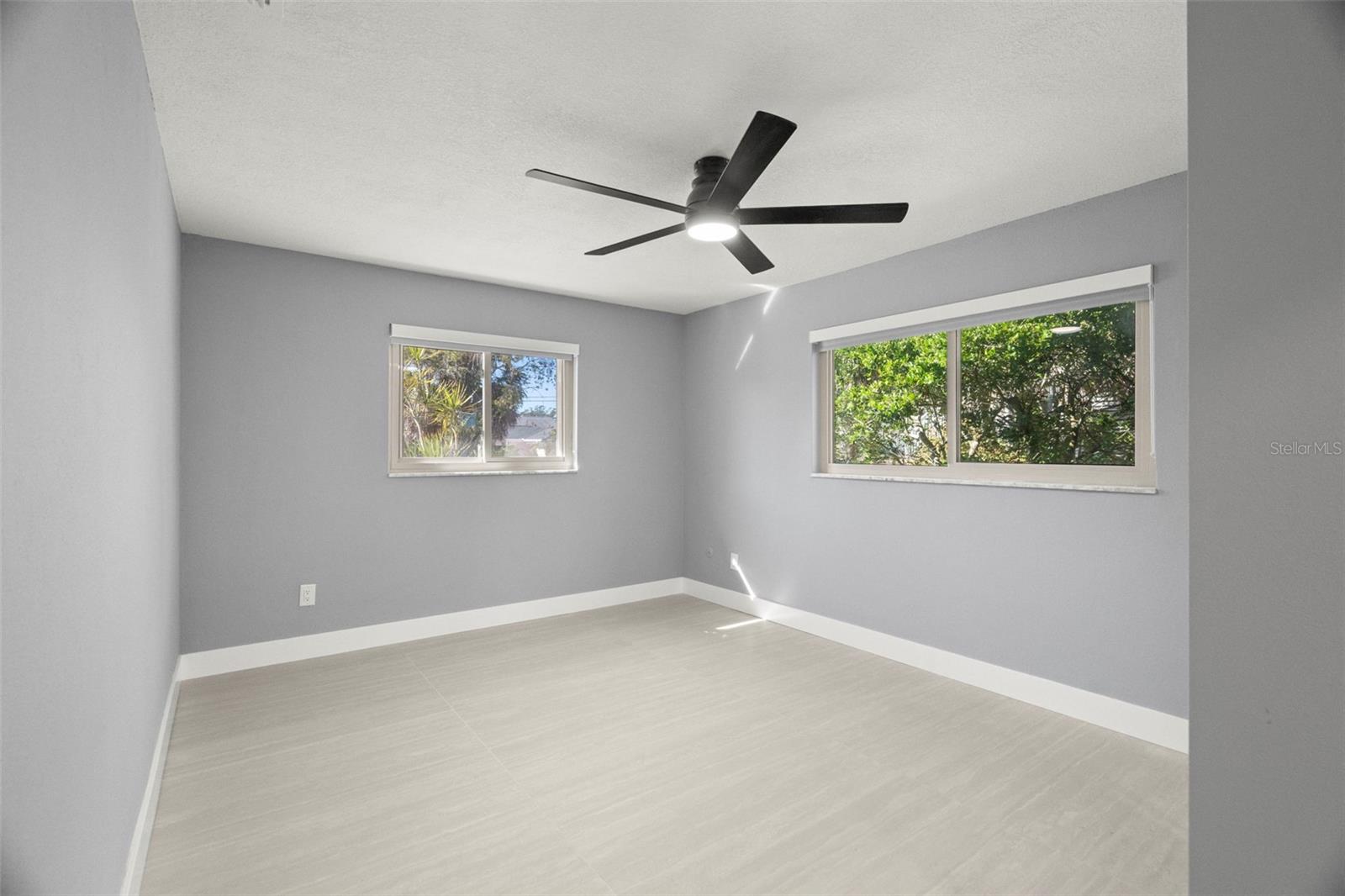 Image 27 of 53 For 232 Pinecrest Drive