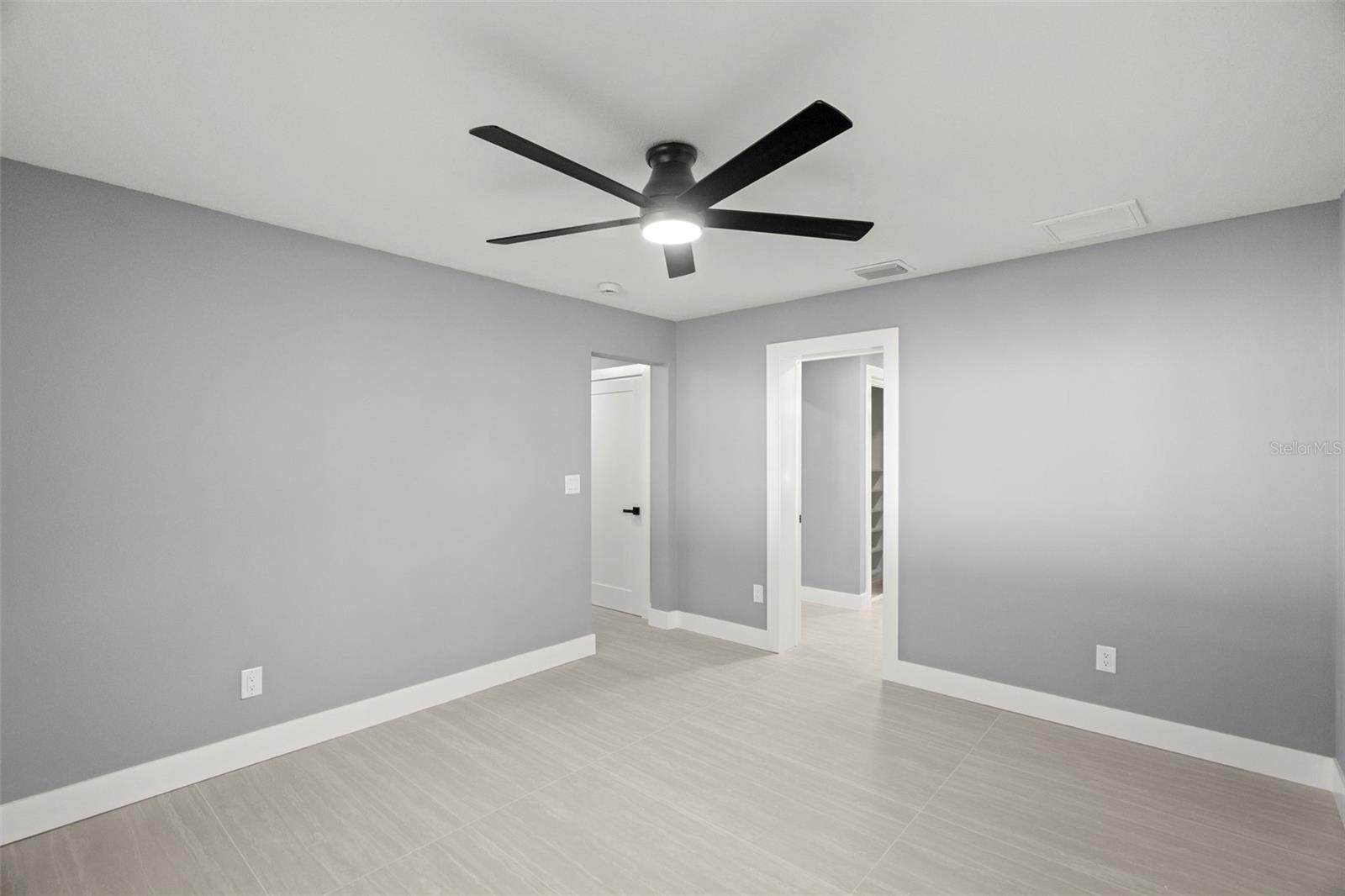 Image 33 of 53 For 232 Pinecrest Drive