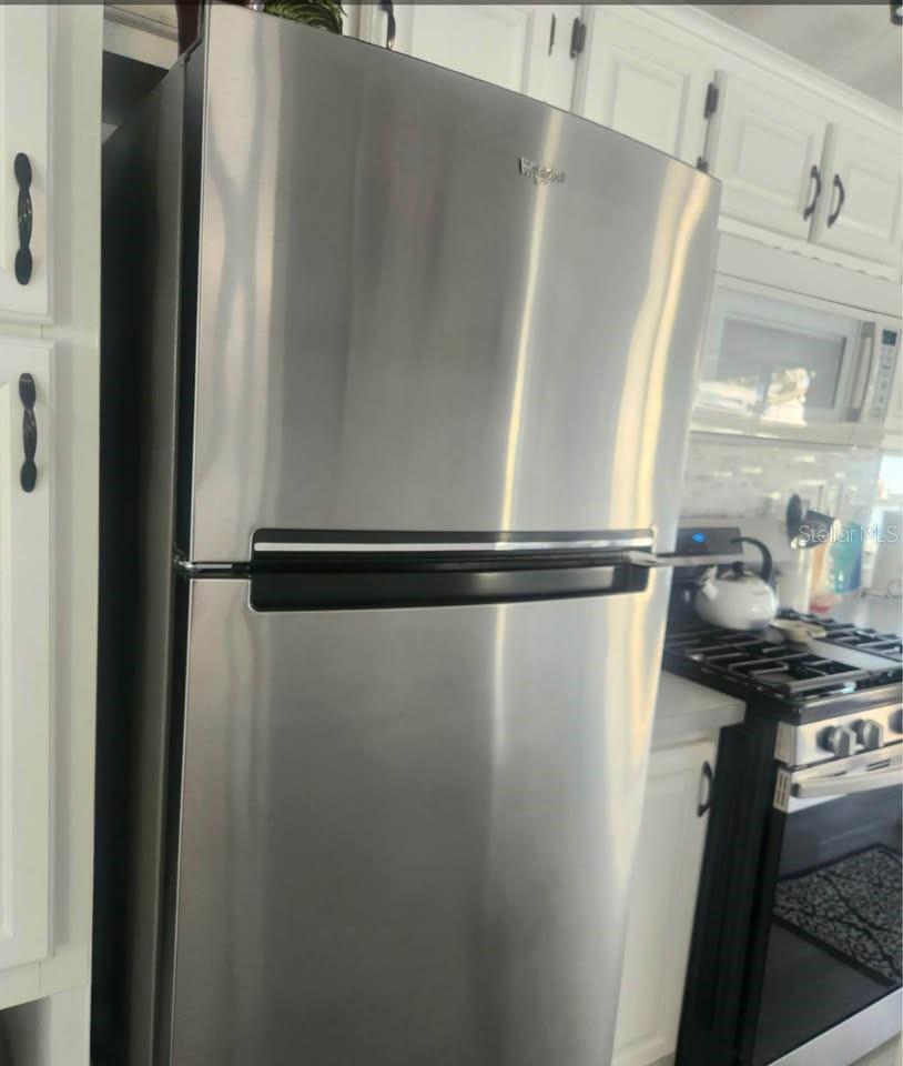 Listing photo id 3 for 12121 Vonn Road 219