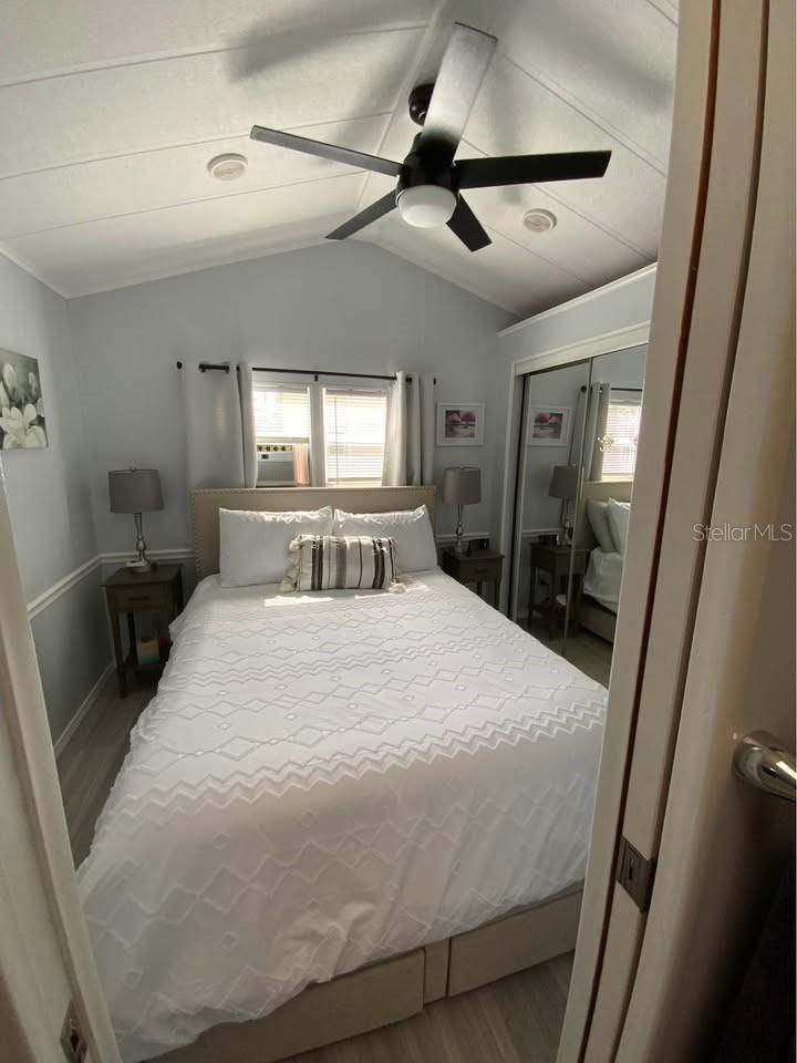 Listing photo id 4 for 12121 Vonn Road 219