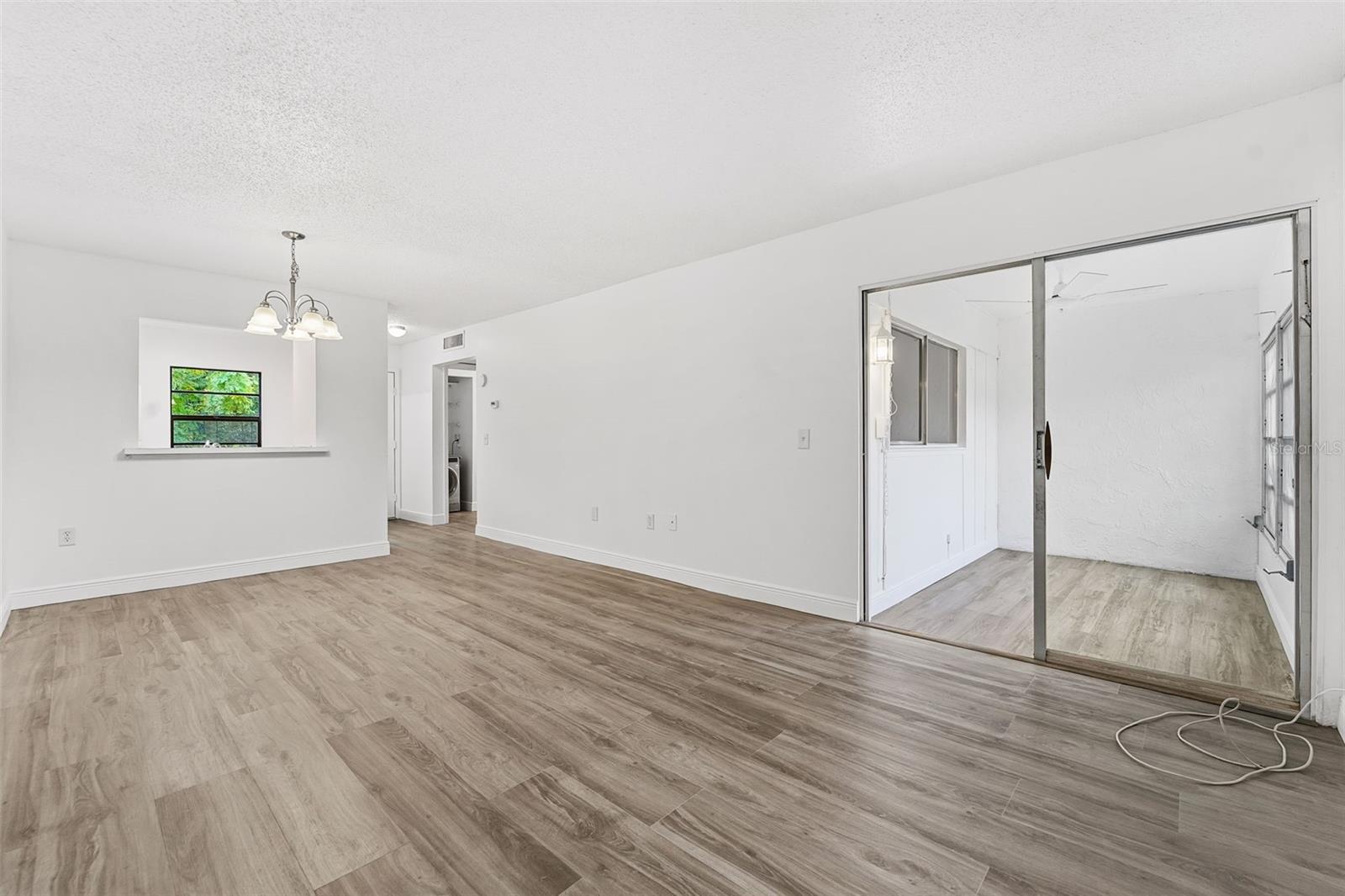 Image 6 of 22 For 1471 Mission Drive E