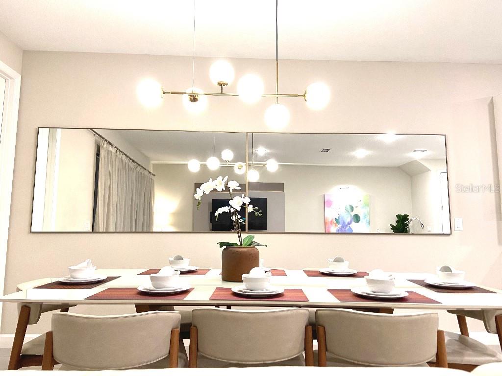 Image 13 of 40 For 8004 Formosa Valley Place