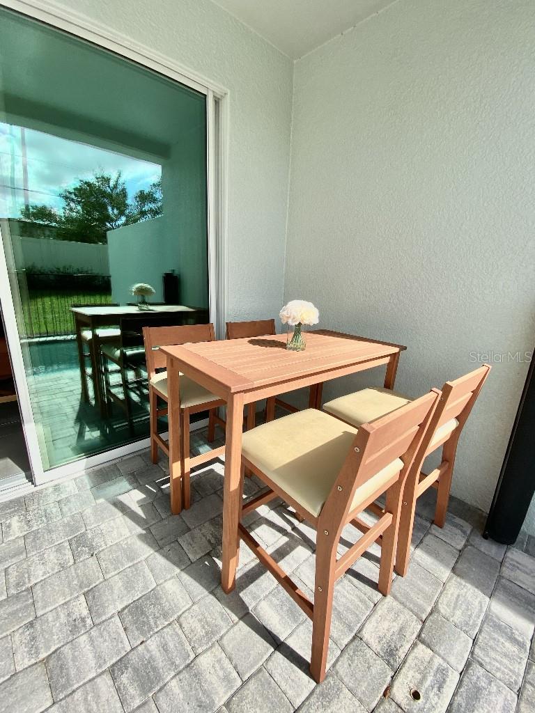 Image 19 of 40 For 8004 Formosa Valley Place