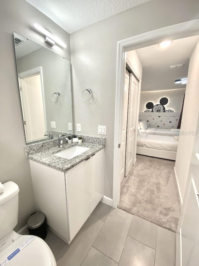 Image 26 of 40 For 8004 Formosa Valley Place