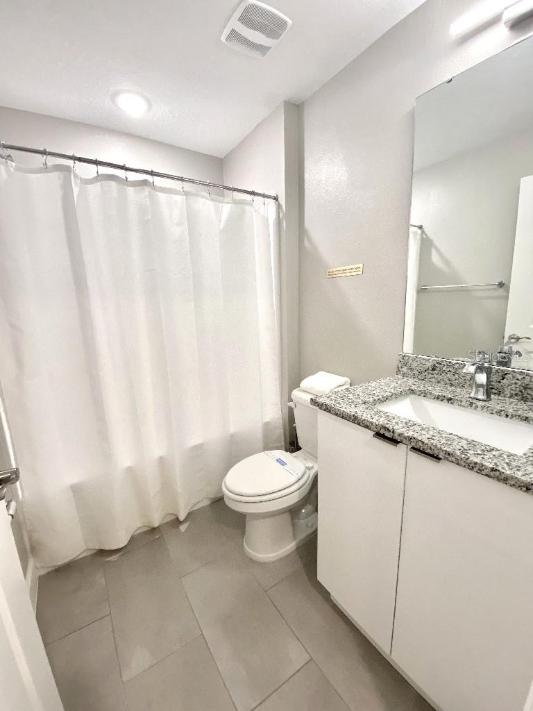 Image 27 of 40 For 8004 Formosa Valley Place