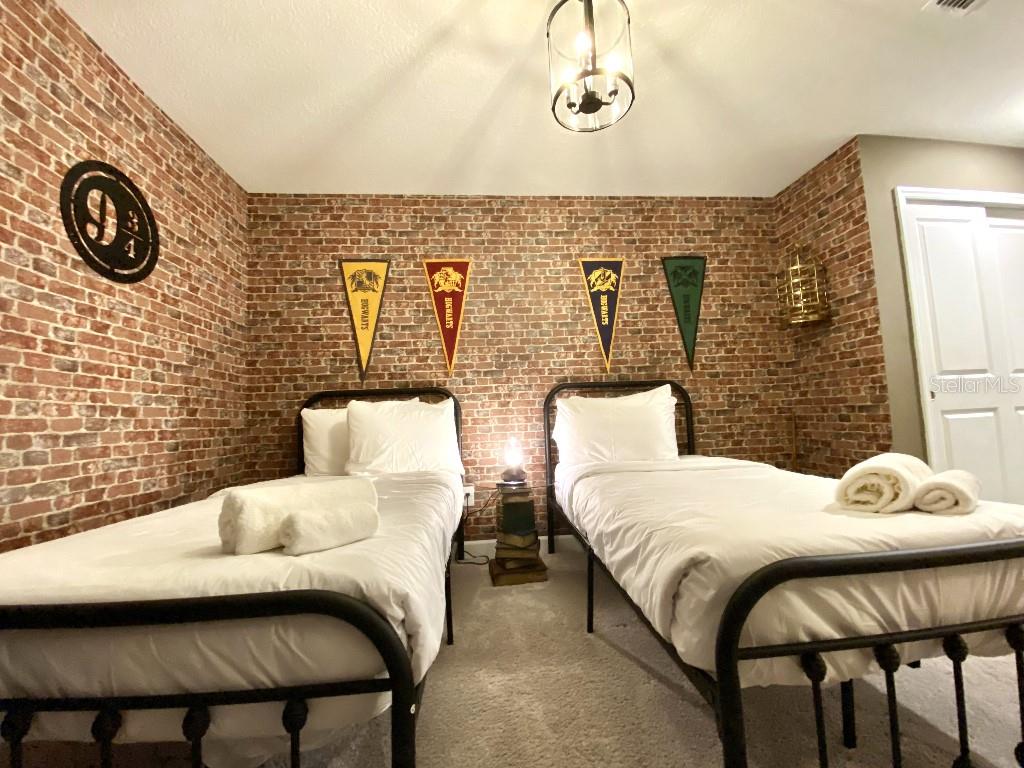 Image 30 of 40 For 8004 Formosa Valley Place