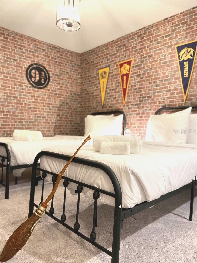 Image 31 of 40 For 8004 Formosa Valley Place