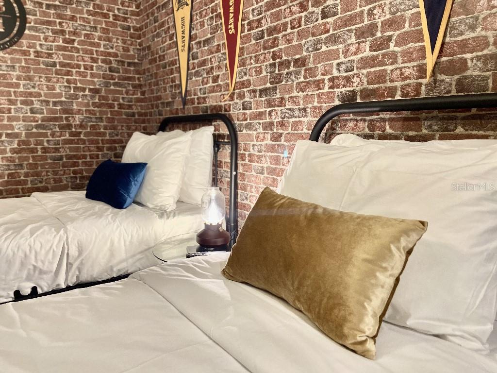 Image 34 of 40 For 8004 Formosa Valley Place