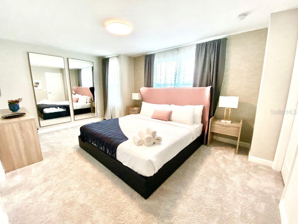 Image 4 of 40 For 8004 Formosa Valley Place