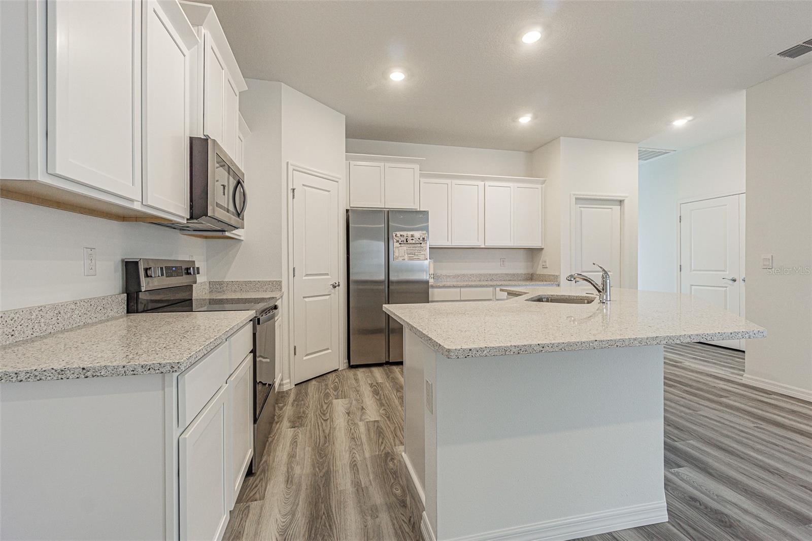 Image 10 of 30 For 31415 Paper Birch Street