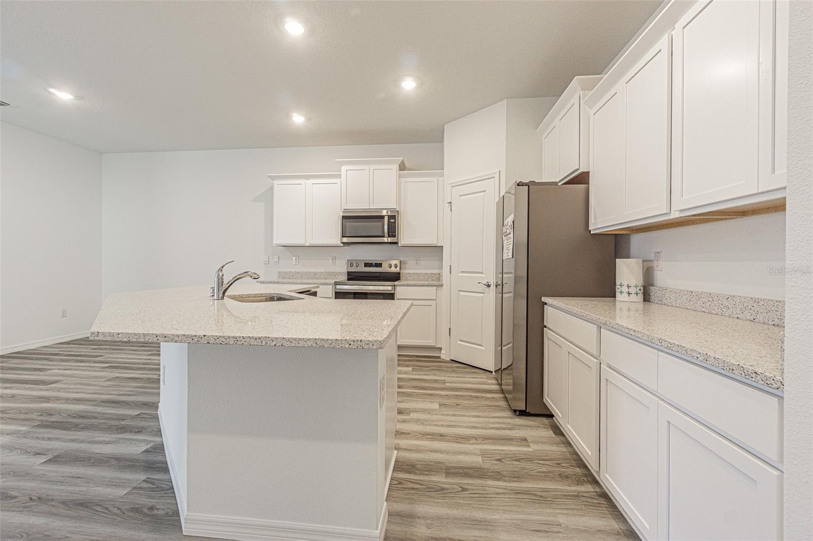 Image 13 of 30 For 31415 Paper Birch Street