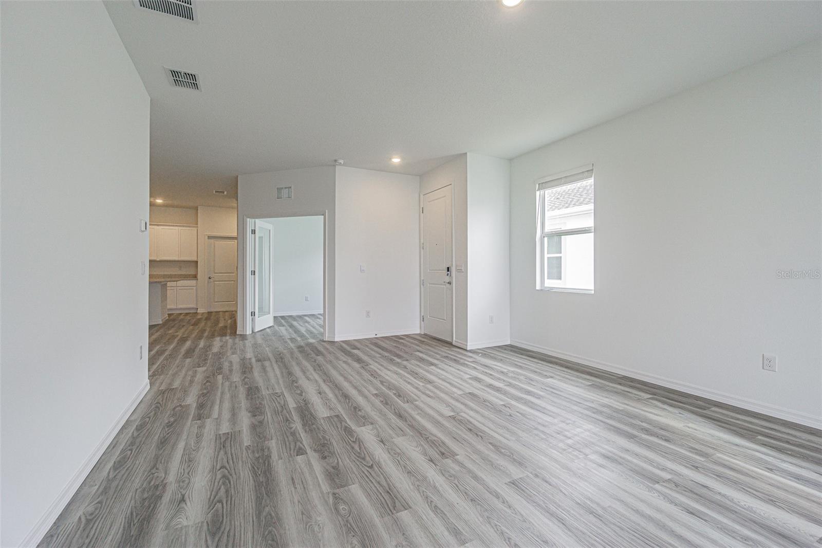 Image 6 of 30 For 31415 Paper Birch Street