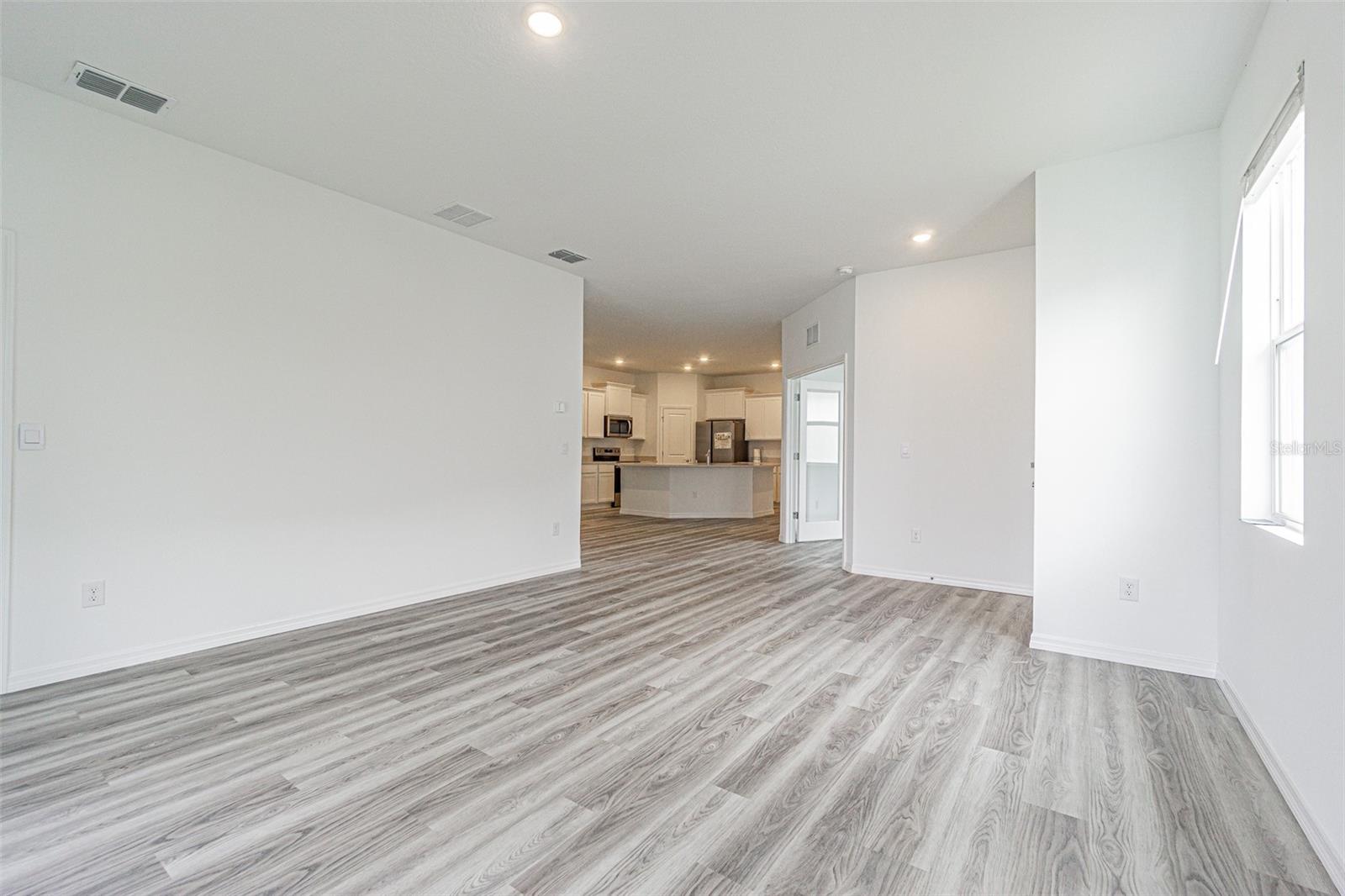 Image 7 of 30 For 31415 Paper Birch Street