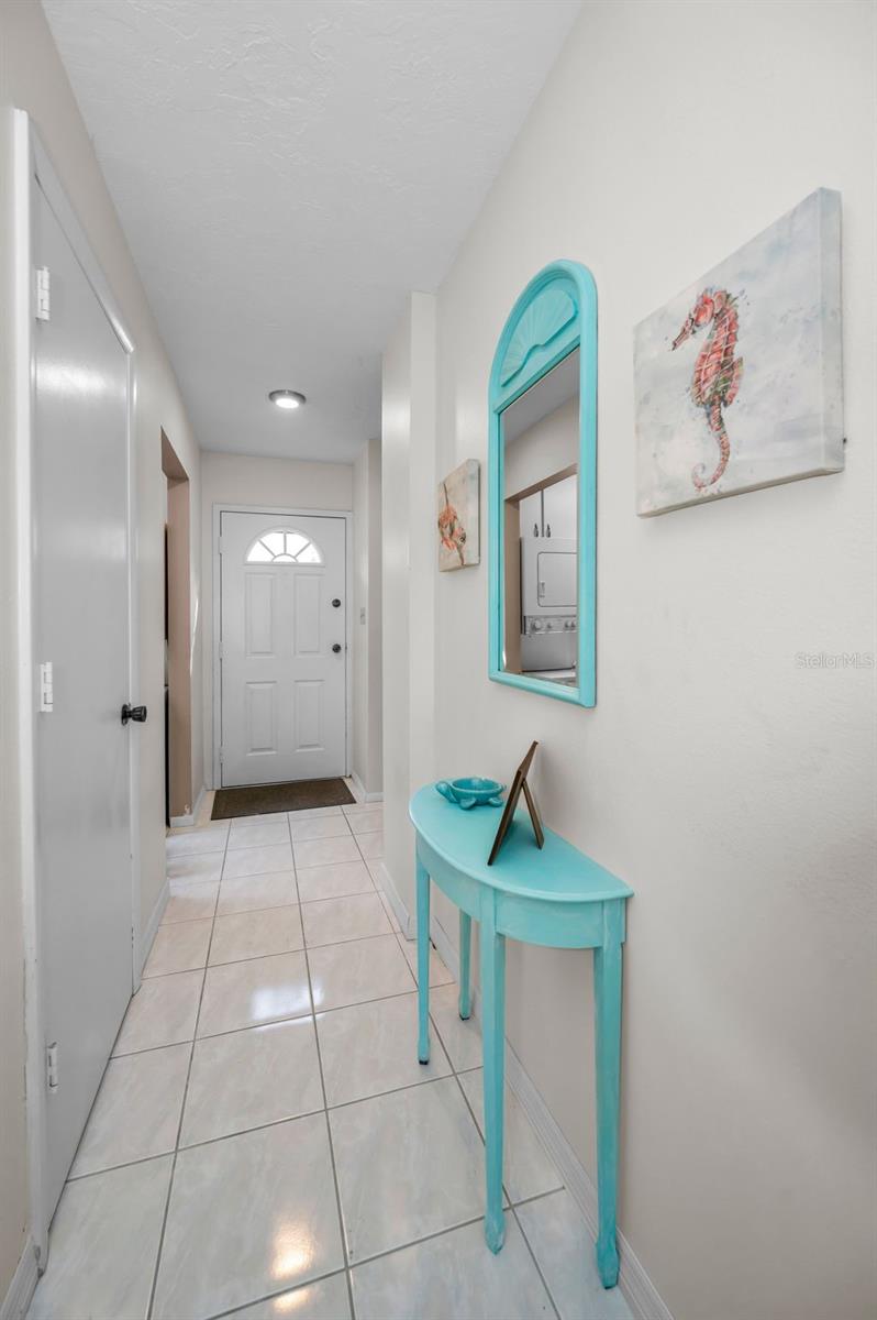 Image 3 of 53 For 2700 Bayshore Boulevard 555