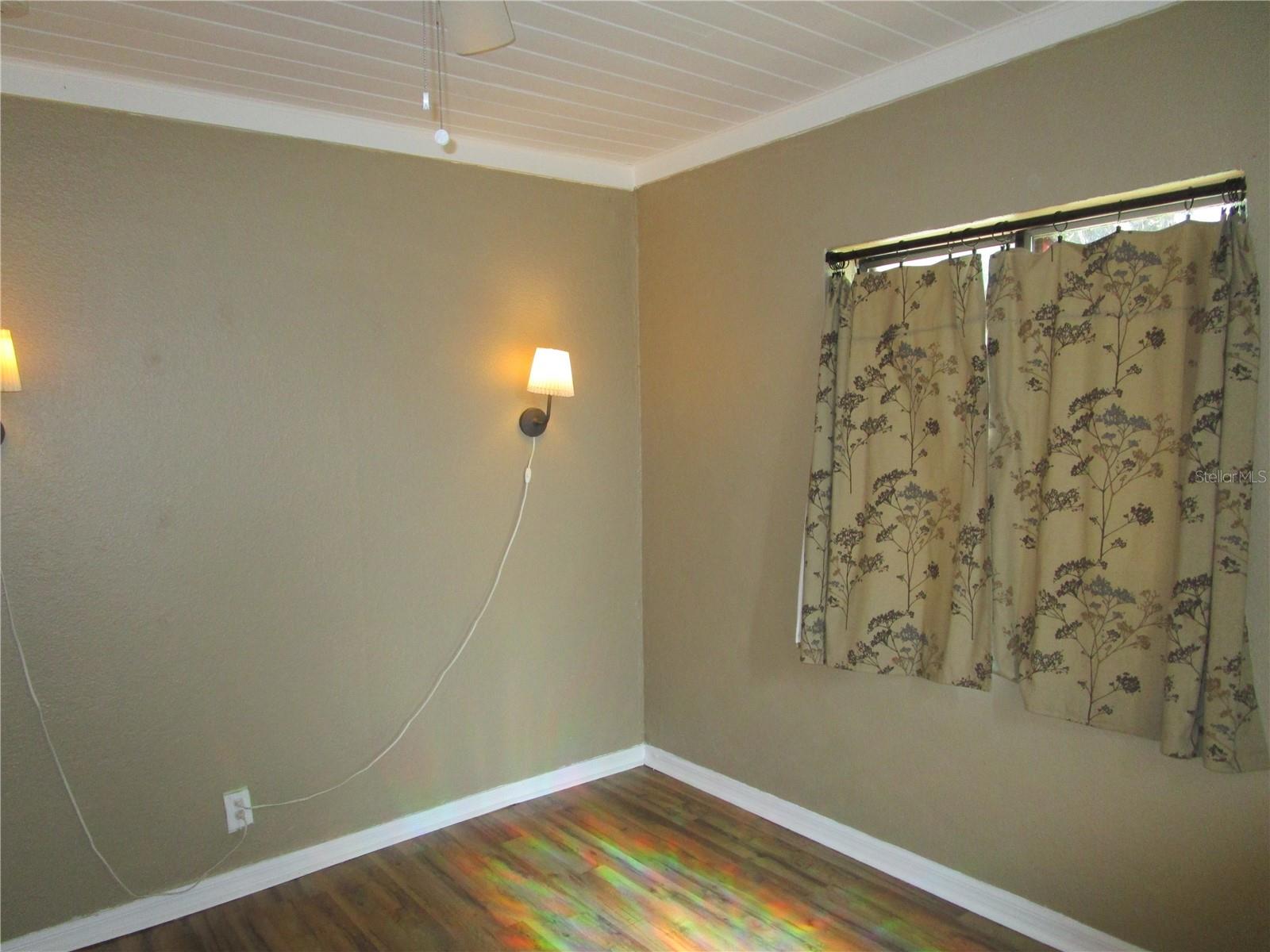 Image 12 of 15 For 1315 Osborne Avenue