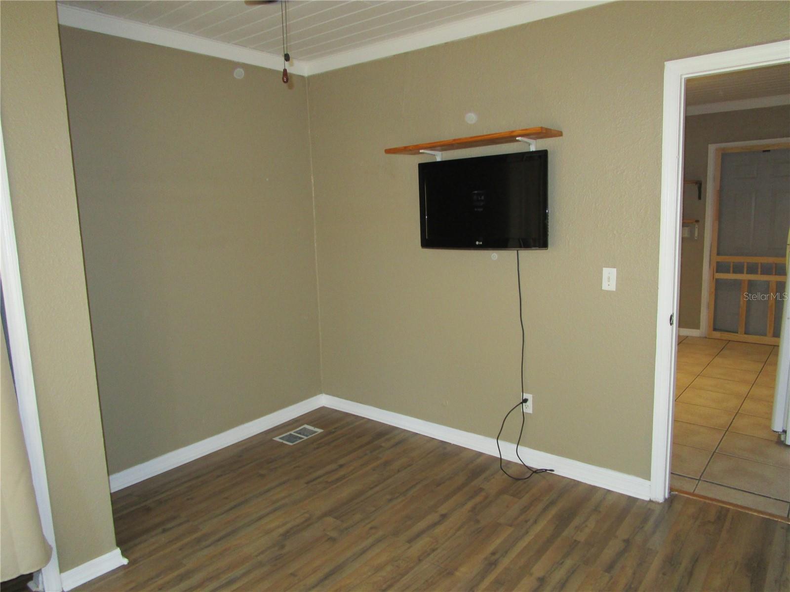 Image 13 of 15 For 1315 Osborne Avenue