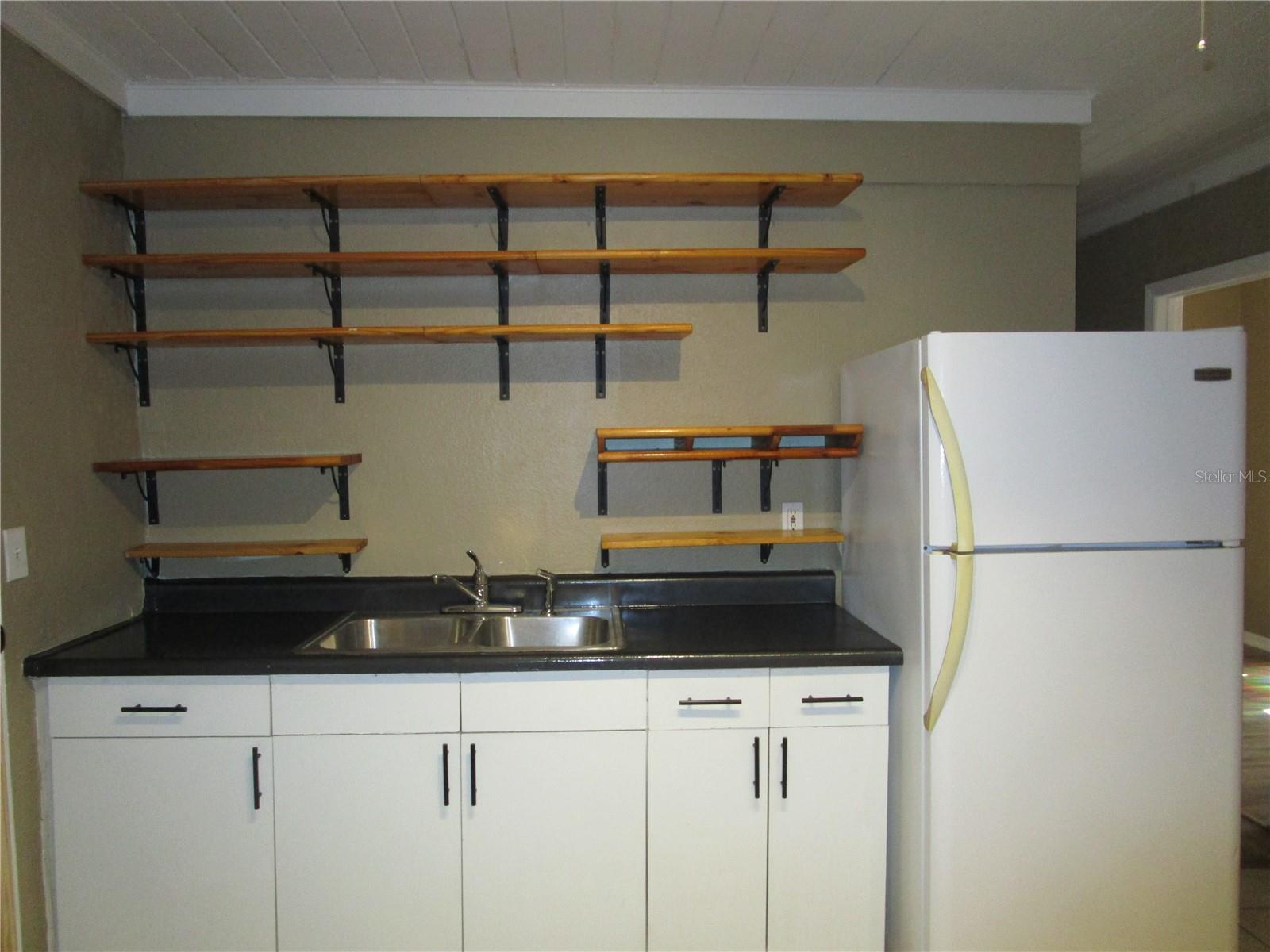 Image 7 of 15 For 1315 Osborne Avenue