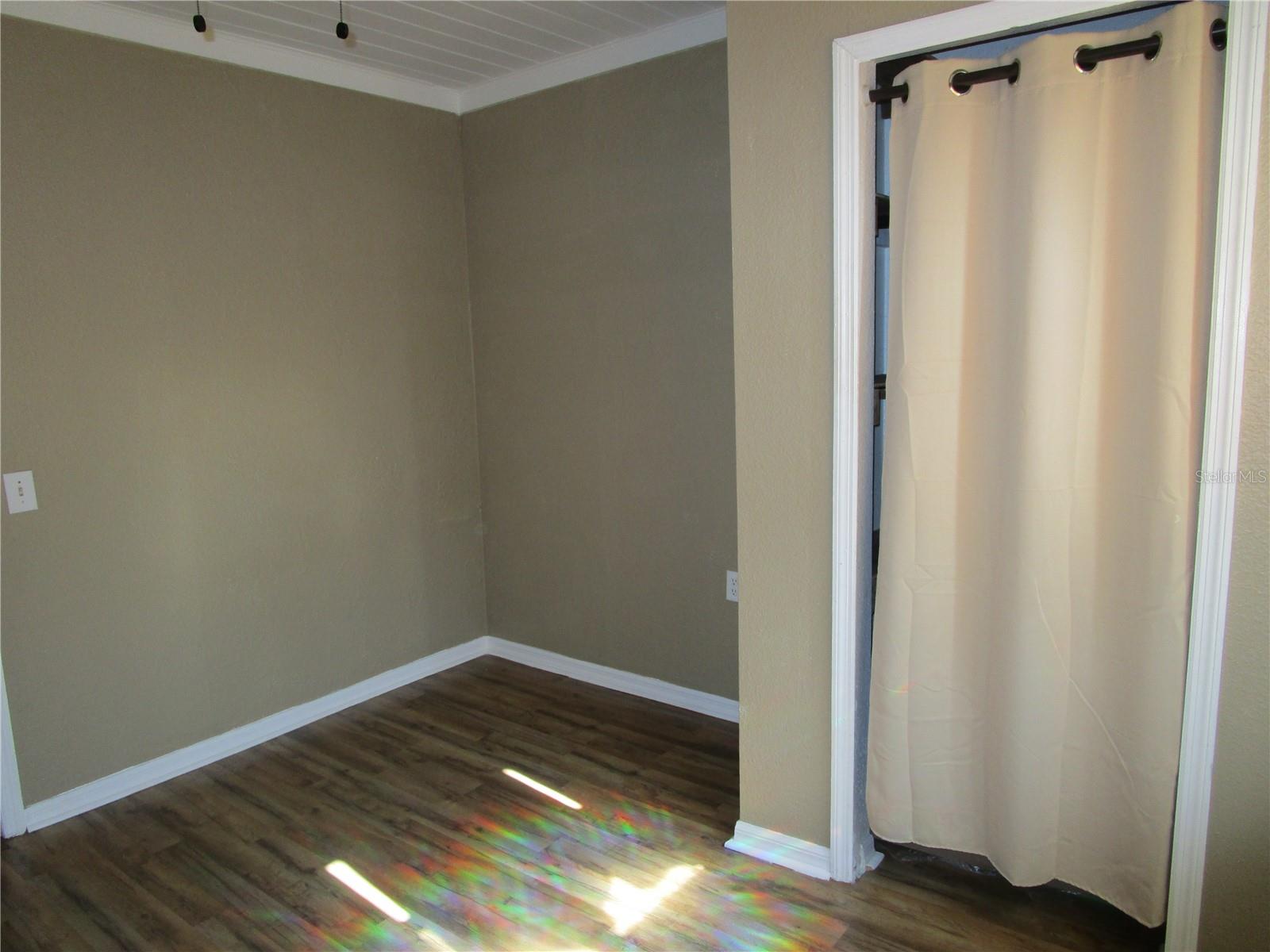 Image 9 of 15 For 1315 Osborne Avenue