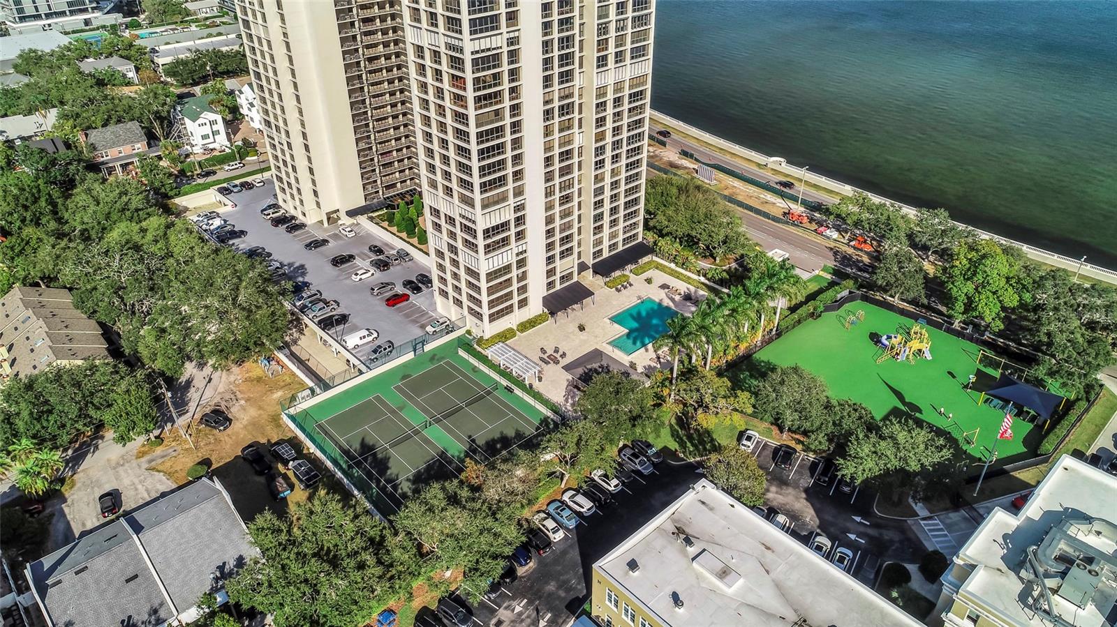 Image 13 of 84 For 3301 Bayshore Boulevard 1105c