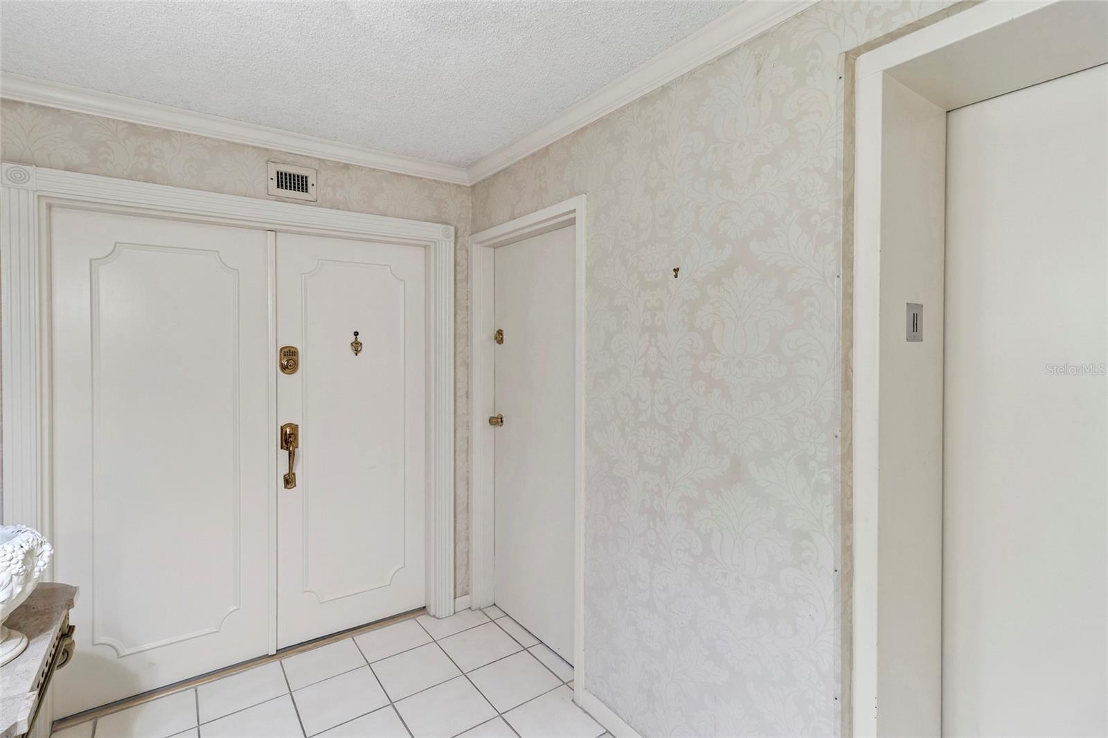 Image 15 of 84 For 3301 Bayshore Boulevard 1105c