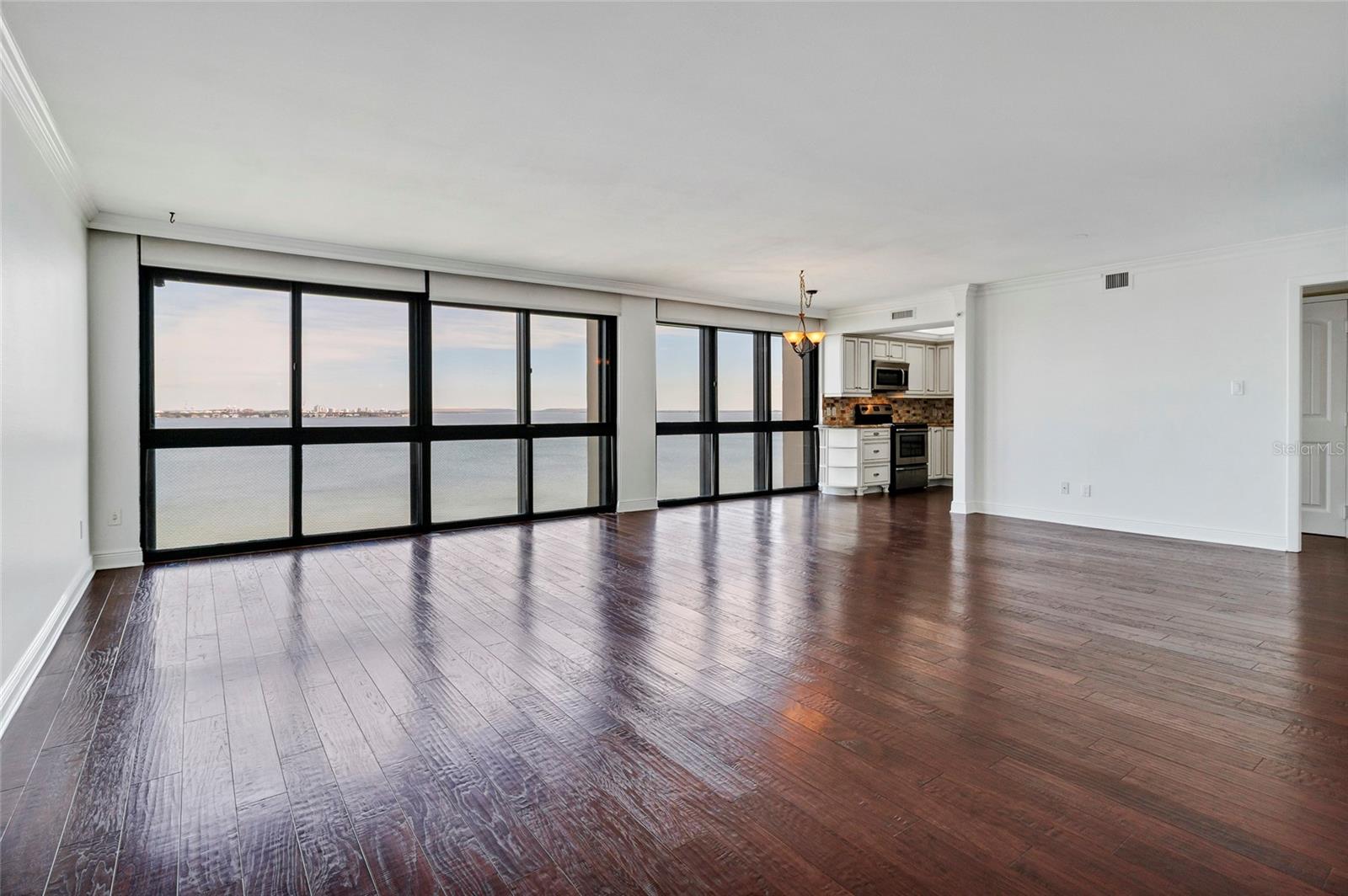 Image 21 of 84 For 3301 Bayshore Boulevard 1105c