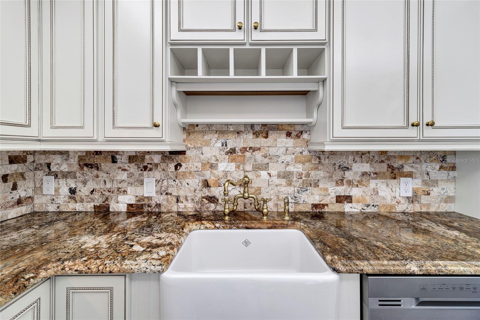 Image 32 of 84 For 3301 Bayshore Boulevard 1105c