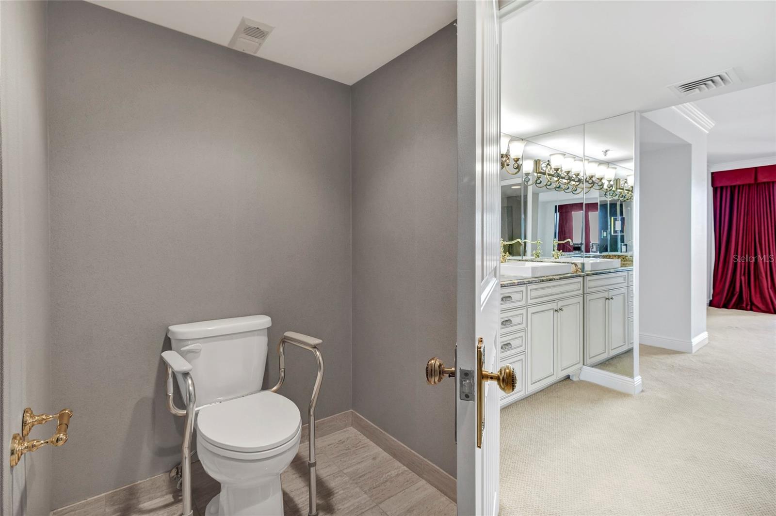 Image 51 of 84 For 3301 Bayshore Boulevard 1105c