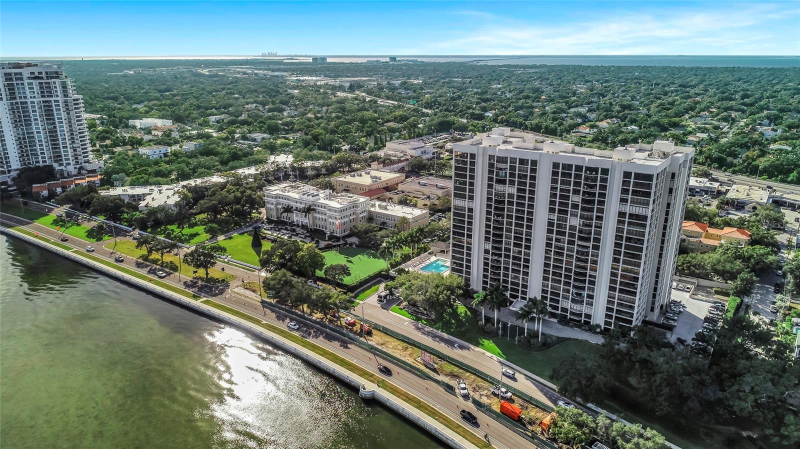 Image 8 of 84 For 3301 Bayshore Boulevard 1105c