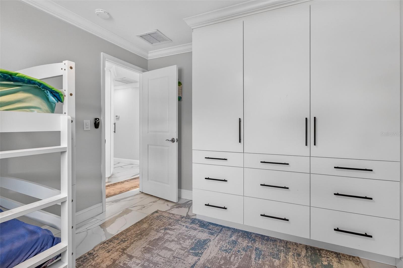 Image 19 of 37 For 7227 118th Circle