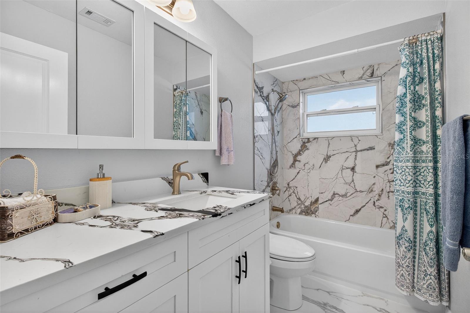 Image 22 of 37 For 7227 118th Circle