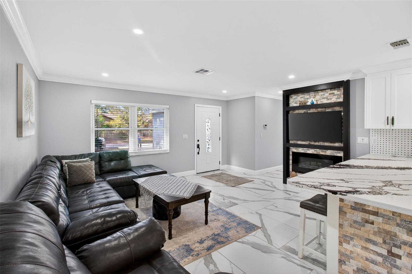 Image 9 of 37 For 7227 118th Circle